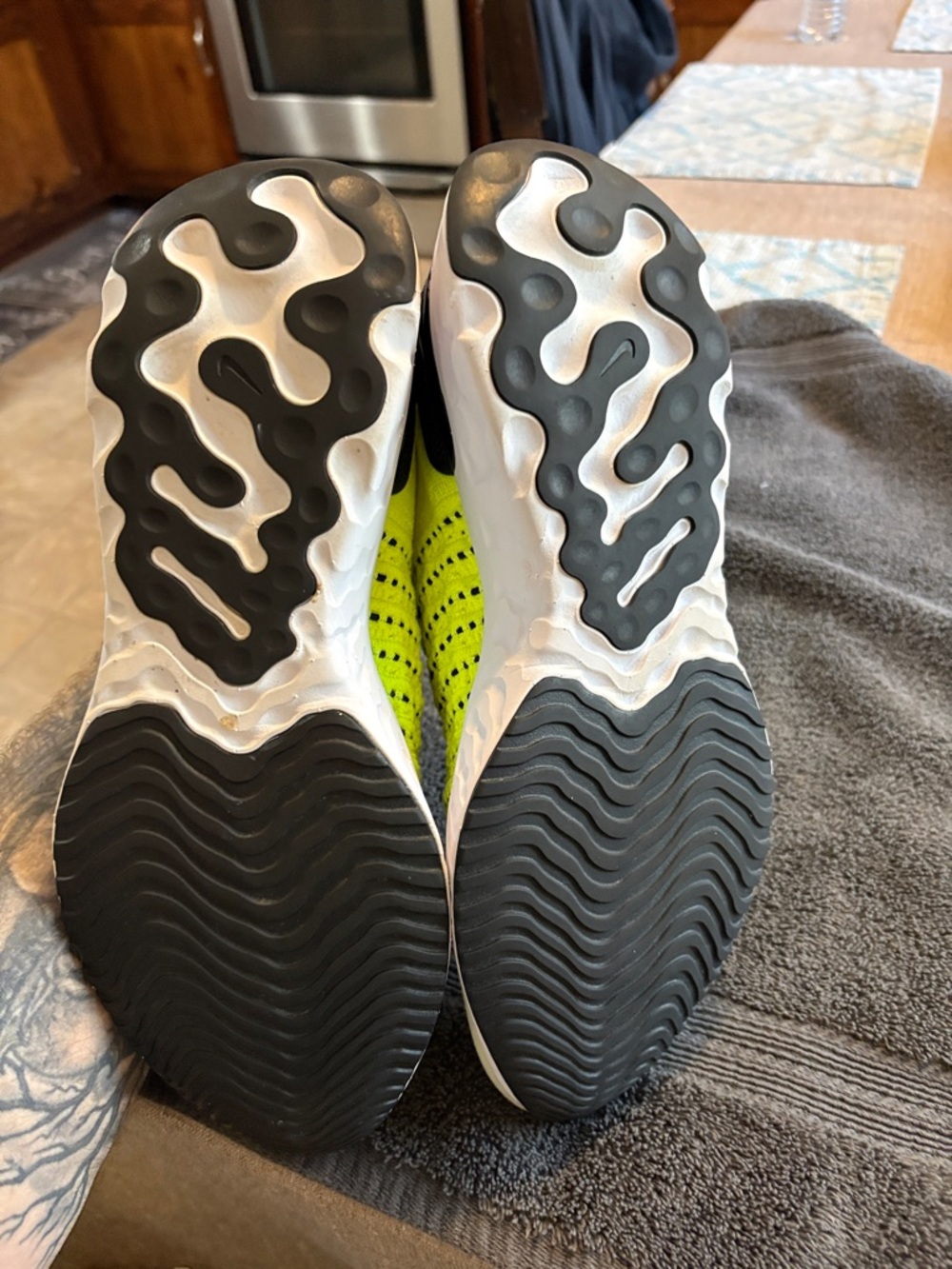 Nike Phantom React Flyknit Volt Blue Running Sneakers (Size 10.5) - Picture 5 of 5